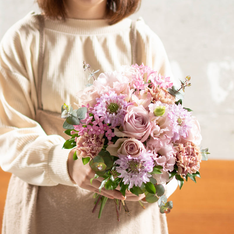 ピンクの花束を贈るシーン・意味